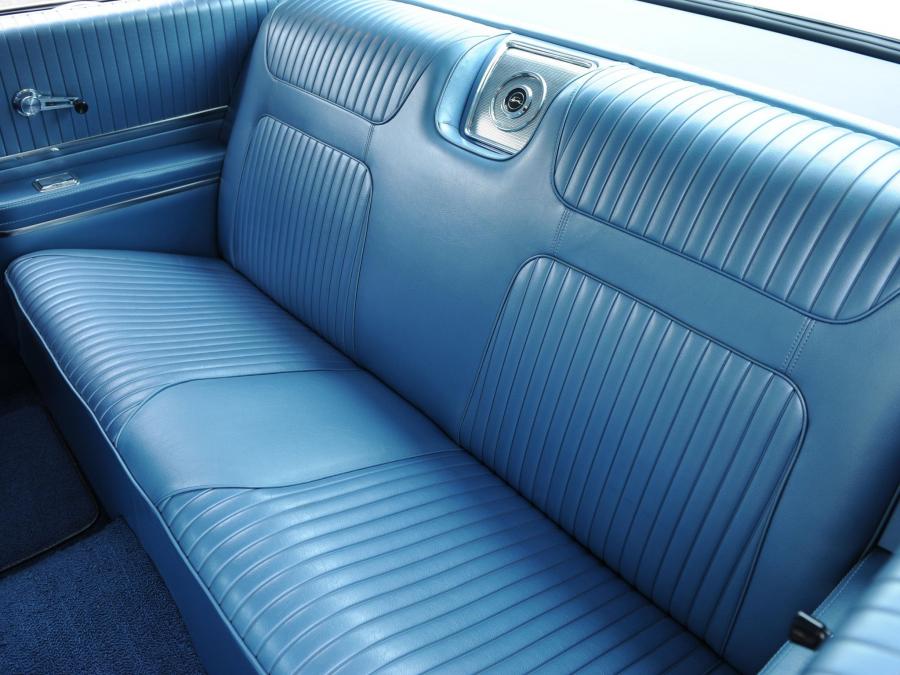 Интерьер Chevrolet Impala SS Sport Coupe (13/14-47) 1964 года  (фото 16 из 20)